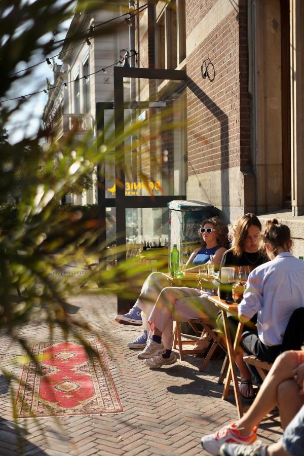Hostel & Bar De Basis Зволе Екстериор снимка