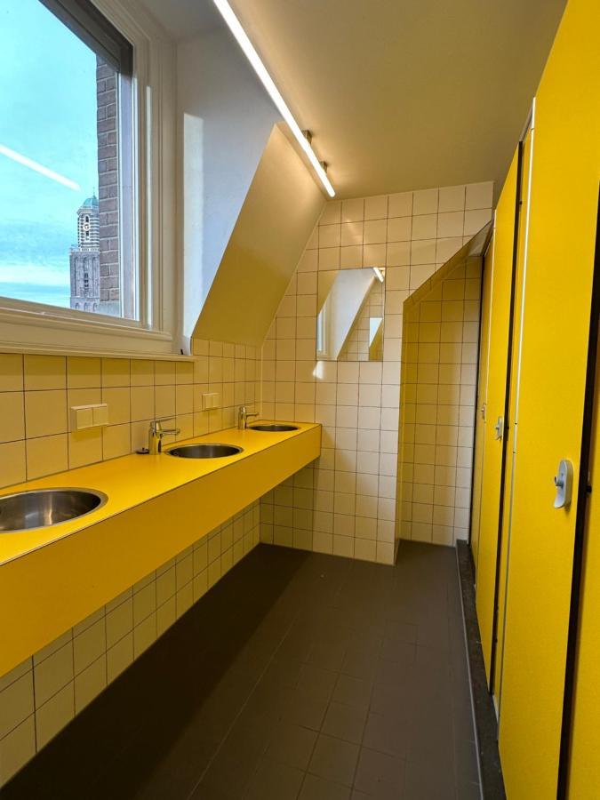 Hostel & Bar De Basis Зволе Екстериор снимка